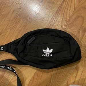 Adidas Fanny pack. Used once. Excellent condition. Adjustable waist strap.
